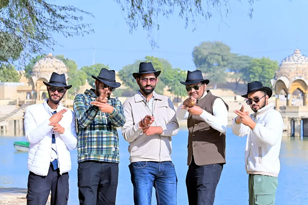 Suzu Travels group at Gadisar Lake, Jaisalmer