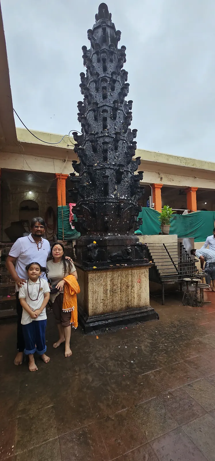 harsiddhi temple deepstambh ujjain Deepstambh lamp tower at Harsiddhi temple, Ujjain