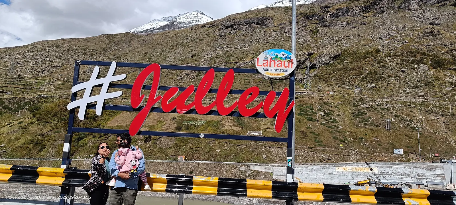 Couple at the Lahaul valley sign