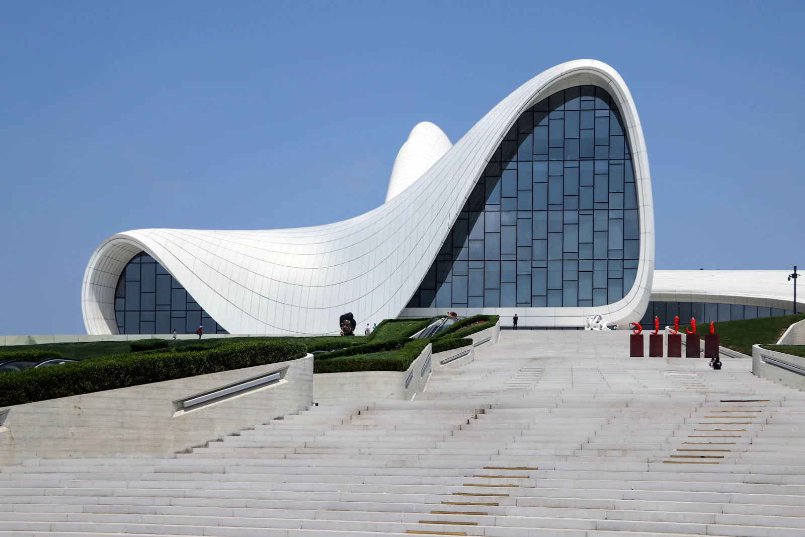 suzu abroad azerbaijan heydar aliyev center baku Heydar Aliyev Center, the white curved Zaha Hadid building in Baku, Azerbaijan