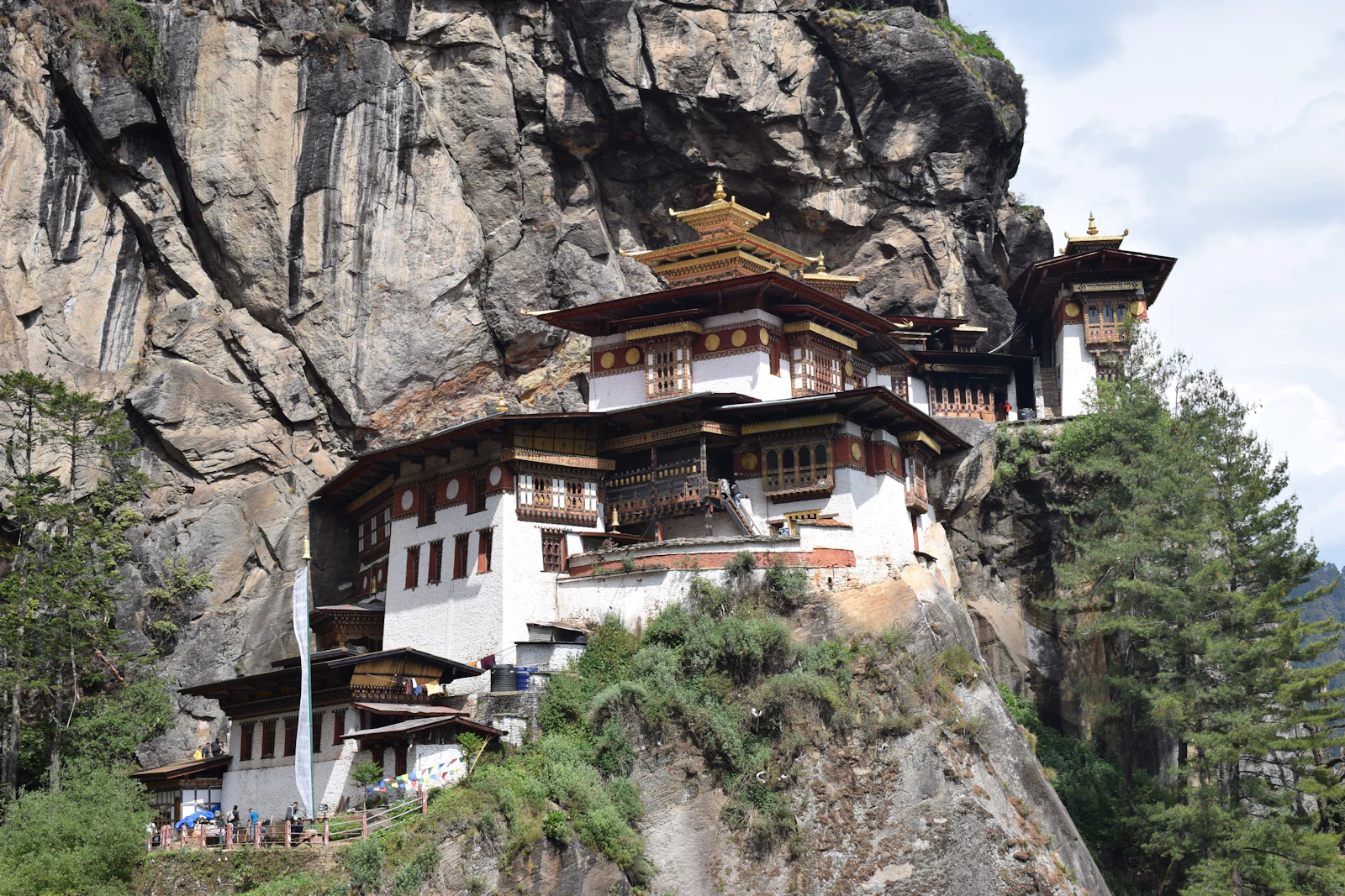 suzu abroad bhutan 1 Paro Taktsang (Tiger's Nest) monastery on a cliff, Bhutan