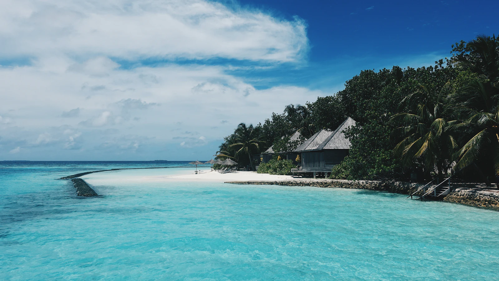 suzu abroad maldives 2 Palm-fringed white beach and clear lagoon, Maldives
