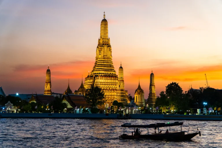 suzu abroad thailand 2 Wat Arun temple at sunset on the Chao Phraya River, Bangkok
