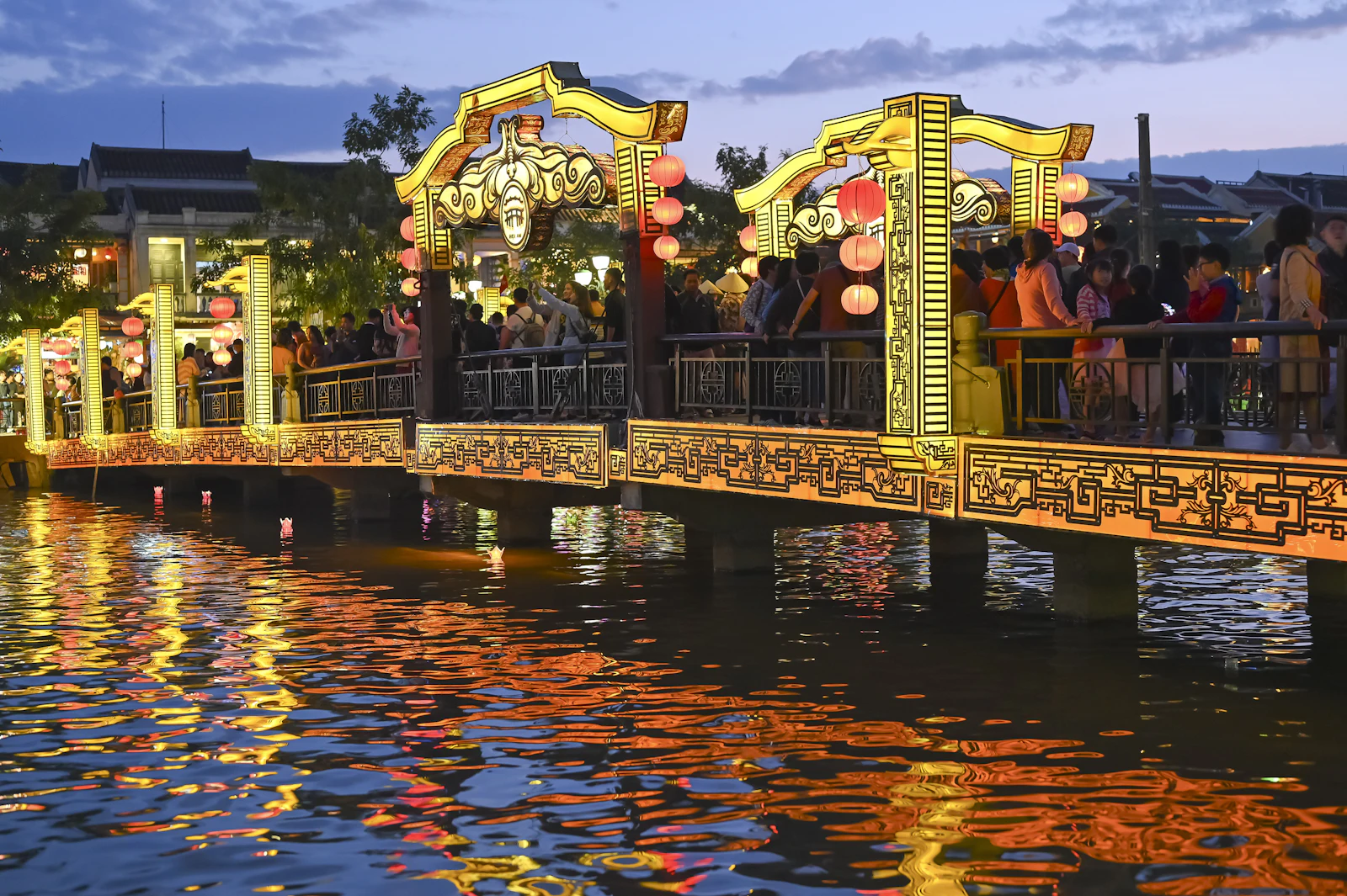 suzu abroad vietnam 2 Lantern-lit bridge over the river at night, Hoi An, Vietnam